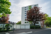 Hausansicht - Neu modernisiert! 3-Zimmer-Wohnung mit Aufzug